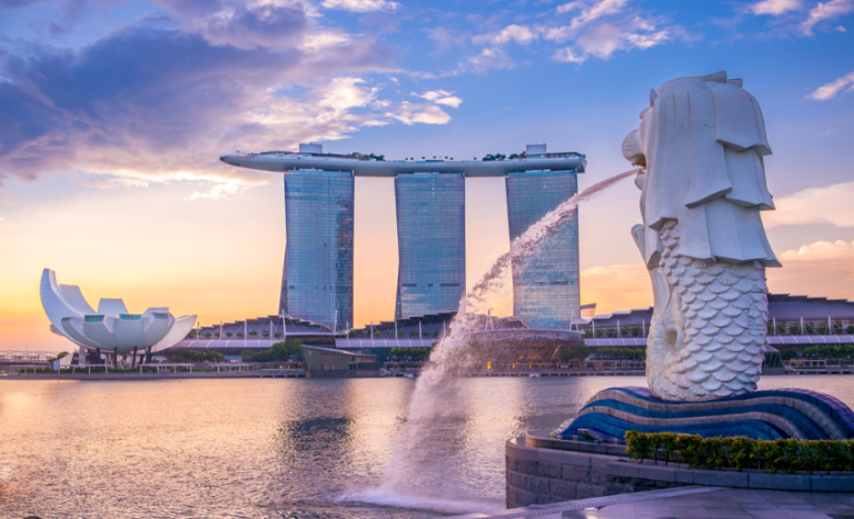 Singapore: The Lion City’s Tale of Modern Marvels and Timeless Traditions
